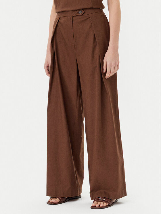 Брюки прямого кроя Barbour Lucy LTR0384BR53 Barbour, коричневый
Брюки прямого кроя Barbour Lucy LTR0384BR53 Barbour, коричневый