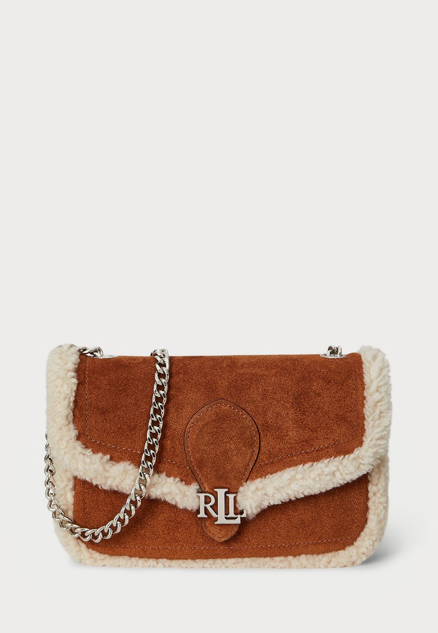 Сумка кросс-боди Lauren Ralph Lauren SHEARLING TRIM BRADLEY CROSSBODY WALLET, Tan/Natural/Brown
Сумка кросс-боди Lauren Ralph Lauren SHEARLING TRIM BRADLEY CROSSBODY WALLET, Tan/Natural/Brown