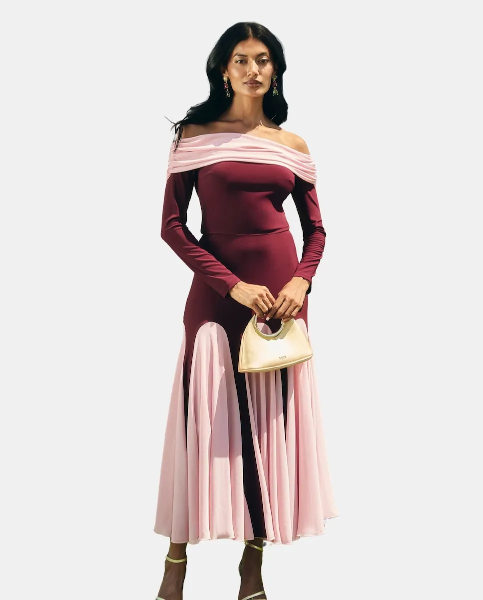 Миди-юбка двухцветная с расклешением MIPHAI
Миди-юбка двухцветная с расклешением MIPHAI