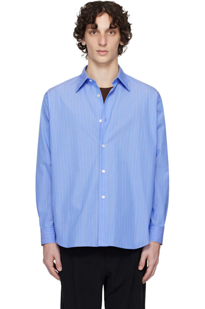 Синяя рубашка в полоску из ткани Suvin High Count AURALEE
Синяя рубашка в полоску из ткани Suvin High Count AURALEE