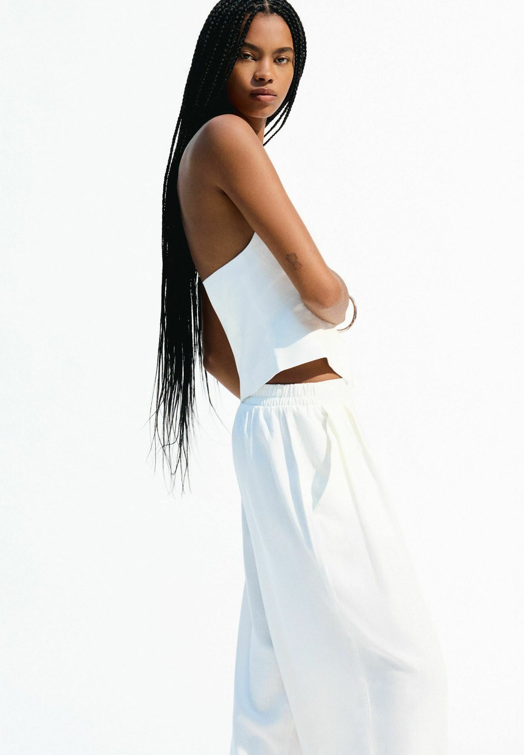 Брюки Bershka, белый
Брюки Bershka, белый