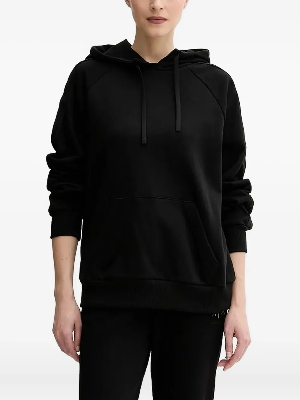 Худи с рукавами реглан Armani Exchange, черный
Худи с рукавами реглан Armani Exchange, черный