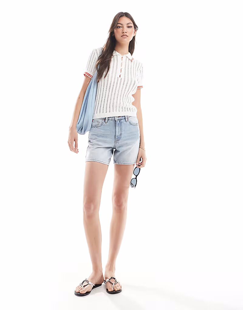 Свободные джинсовые шорты Monki Aimo светло-голубого цвета
Свободные джинсовые шорты Monki Aimo светло-голубого цвета