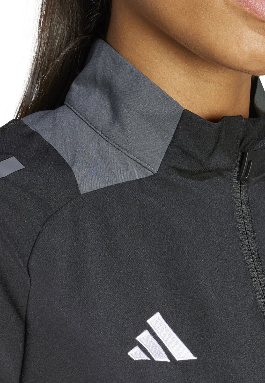 Тренировочная куртка adidas Performance, черный
Тренировочная куртка adidas Performance, черный