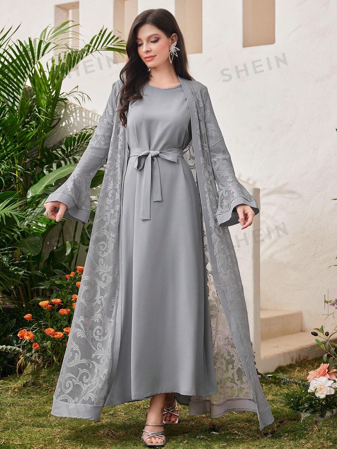 Najma Женский комплект платья-абая с колокольчиками и длинными рукавами Shein, серый
Najma Женский комплект платья-абая с колокольчиками и длинными рукавами Shein, серый