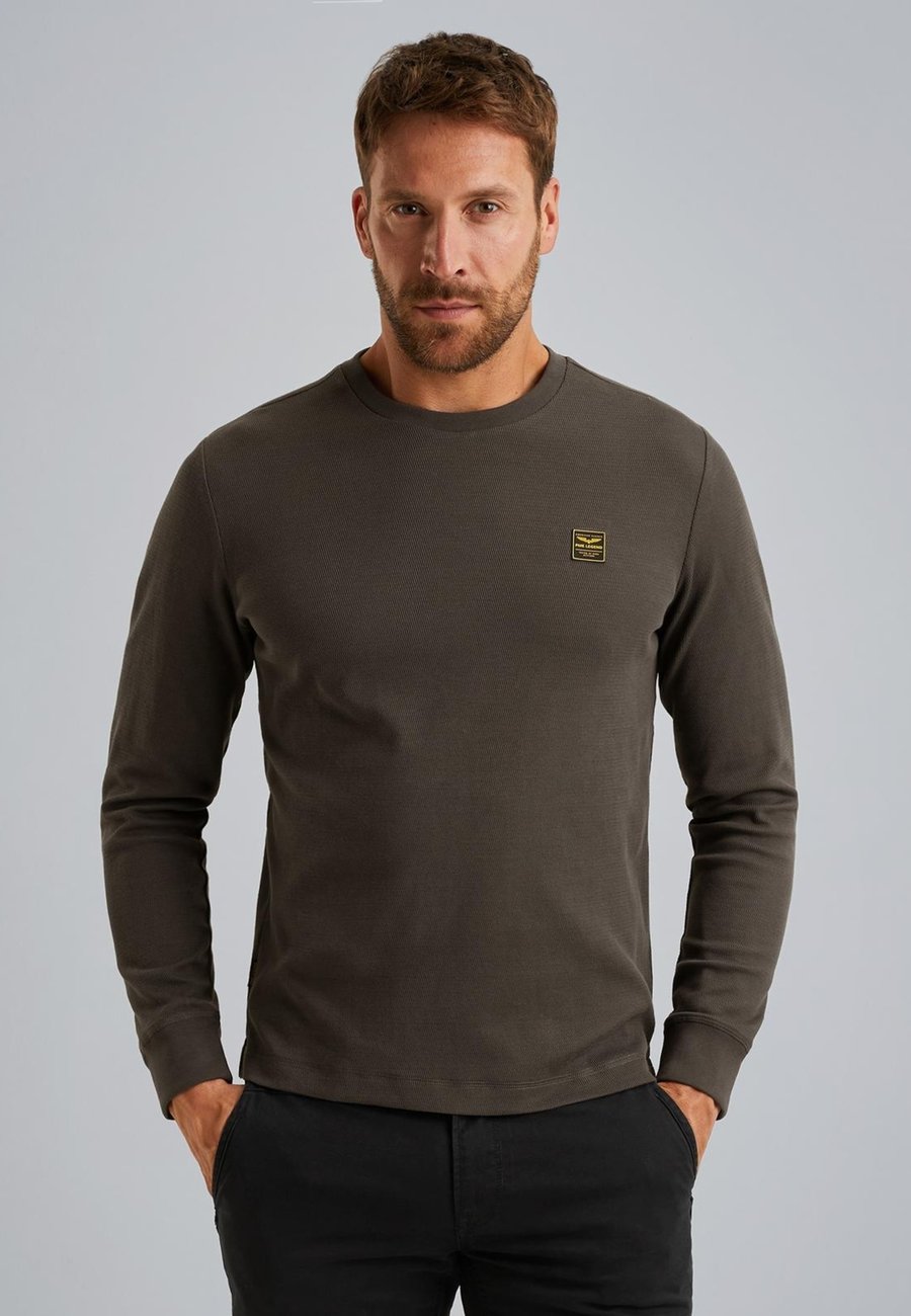 Топ PME Legend MIT LANGEN ÄRMELN, Dark Grey/Dark Brown
Топ PME Legend MIT LANGEN ÄRMELN, Dark Grey/Dark Brown