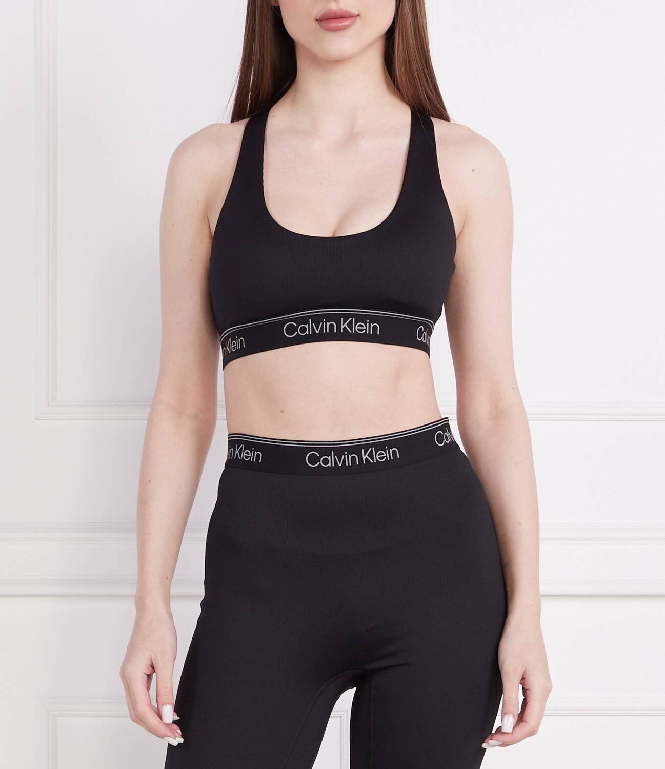 Бюстгальтер Calvin Klein Performance, черный 
Бюстгальтер Calvin Klein Performance, черный