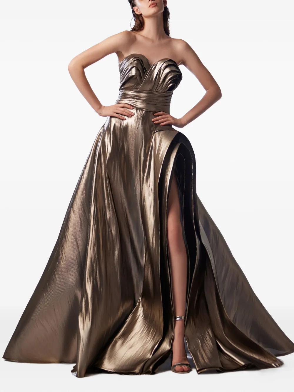 Платье без бретелей с драпировкой Gaby Charbachy, золотой
Платье без бретелей с драпировкой Gaby Charbachy, золотой