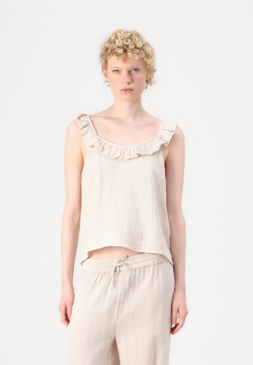 Топ PCSASTINA - Blouse Pieces, кремовый
Топ PCSASTINA - Blouse Pieces, кремовый