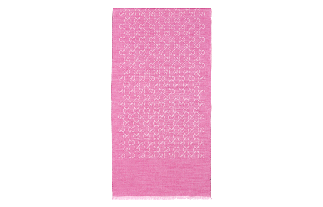 Женская шаль с бахромой и жаккардовым узором Double G из шерсти GUCCI
Женская шаль с бахромой и жаккардовым узором Double G из шерсти GUCCI