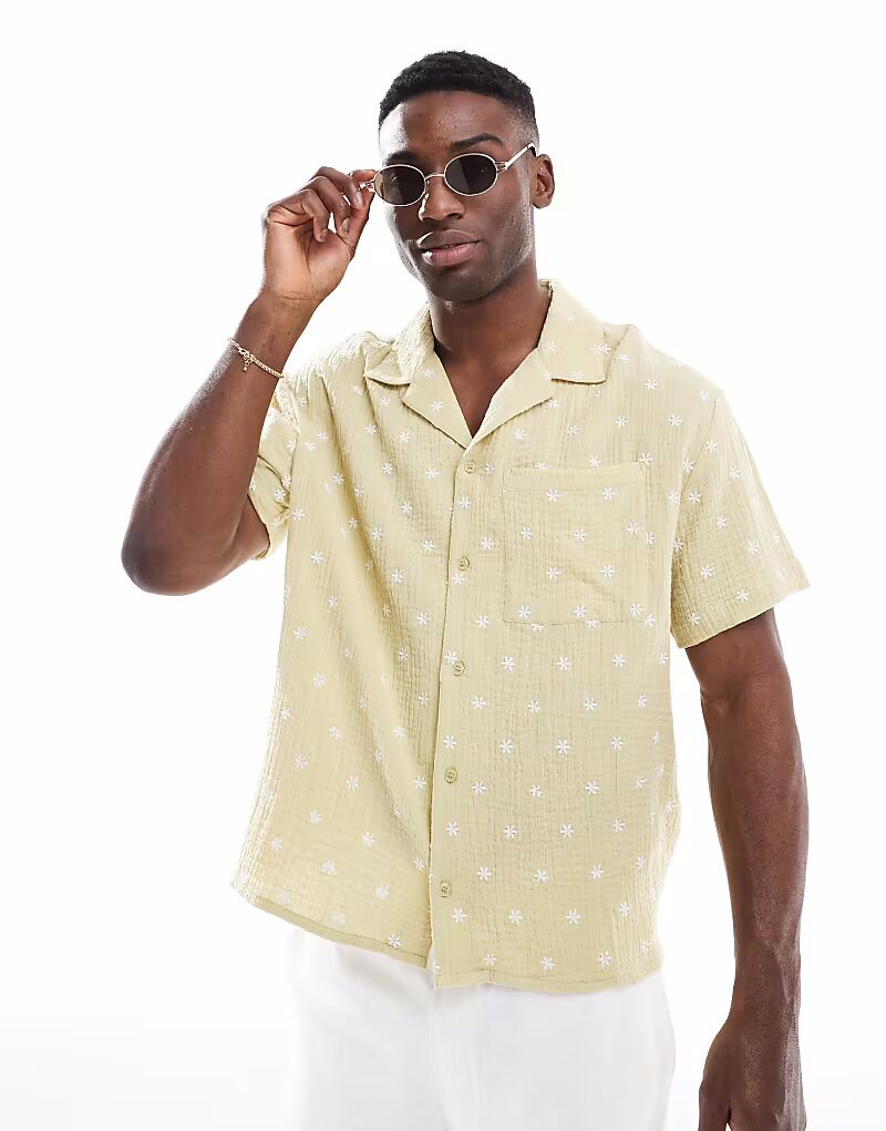 Рубашка свободного кроя Another Influence из двойной марли с вышивкой в цвете шалфея
Рубашка свободного кроя Another Influence из двойной марли с вышивкой в цвете шалфея