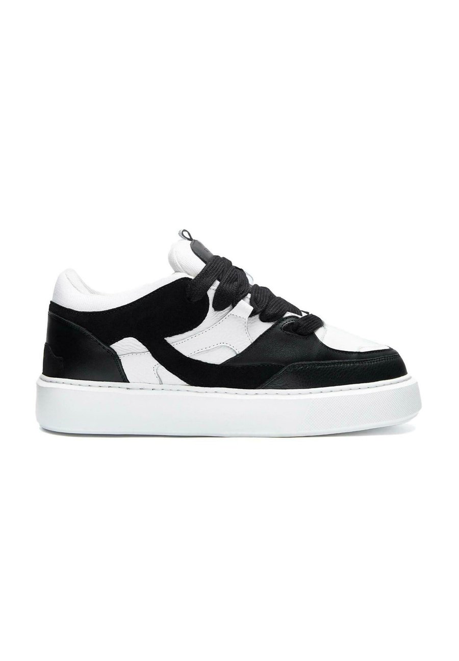 Кроссовки Reternity Skate shoes, Black/White/Black
Кроссовки Reternity Skate shoes, Black/White/Black