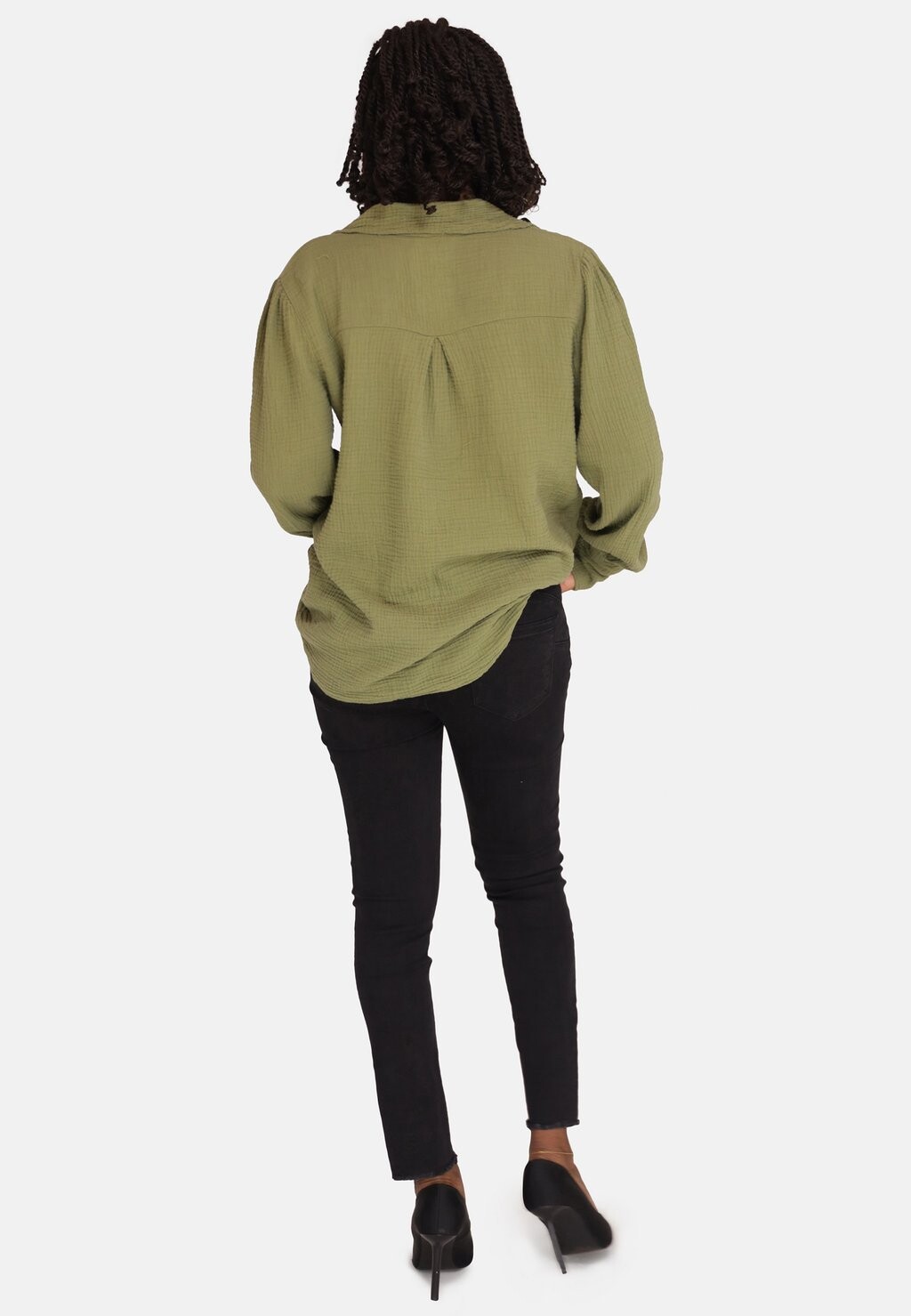 Блузка на пуговицах Elara, оливковый
Блузка на пуговицах Elara, оливковый