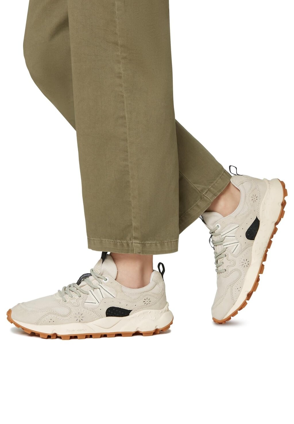 Низкие кеды Flower Mountain, цвет beige
Низкие кеды Flower Mountain, цвет beige