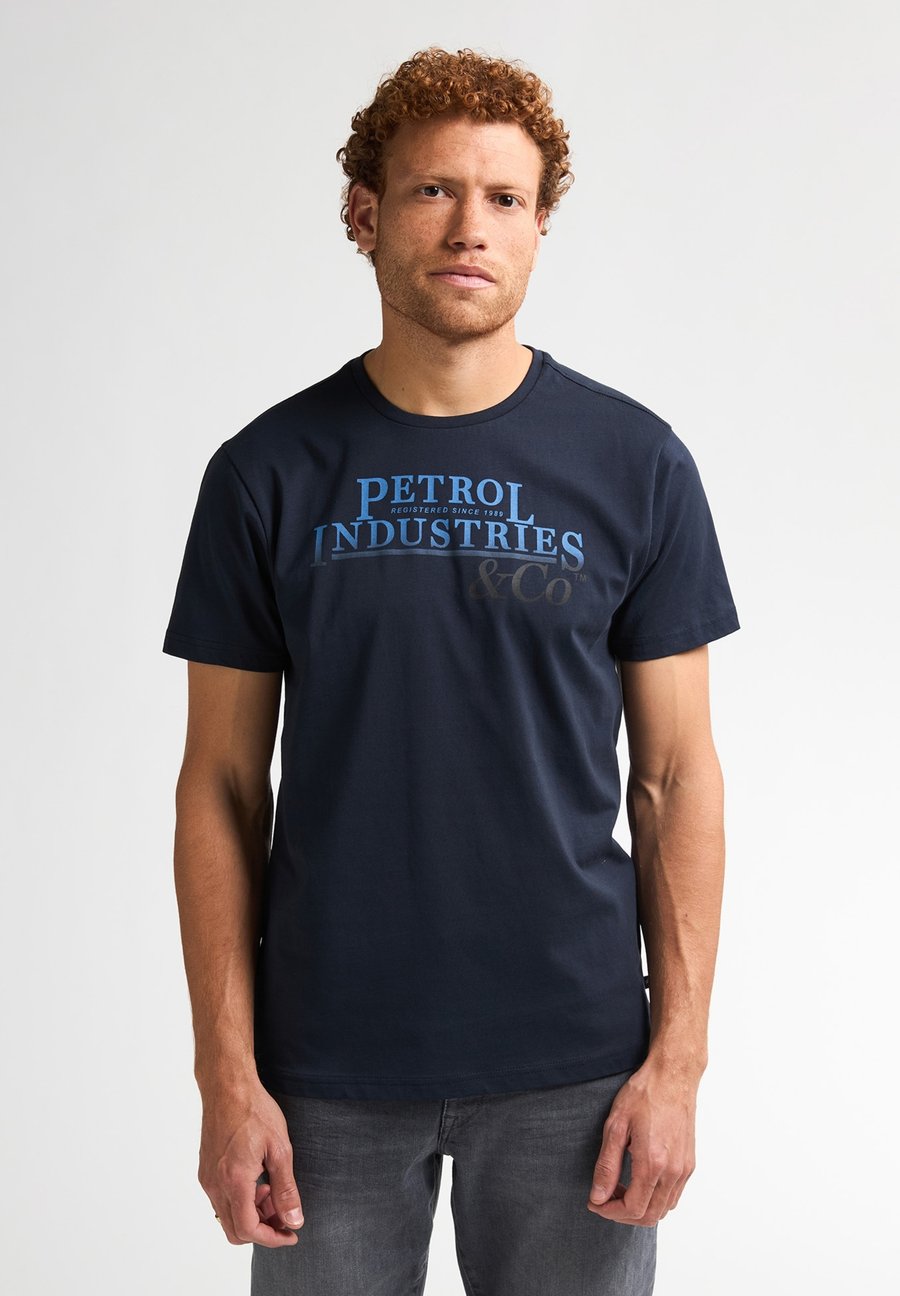 Футболка Petrol Industries RAWLINS, Royal Navy/Royal Blue, Синий, Футболка Petrol Industries RAWLINS, Royal Navy/Royal Blue
Футболка Petrol Industries RAWLINS, Royal Navy/Royal Blue, Синий, Футболка Petrol Industries RAWLINS, Royal Navy/Royal Blue