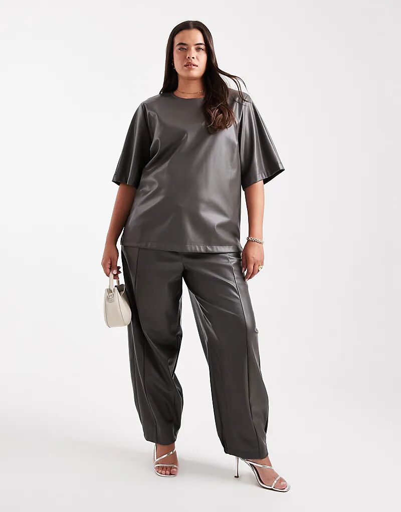 Брюки-бочонки из искусственной кожи ASOS DESIGN Curve серого цвета
Брюки-бочонки из искусственной кожи ASOS DESIGN Curve серого цвета