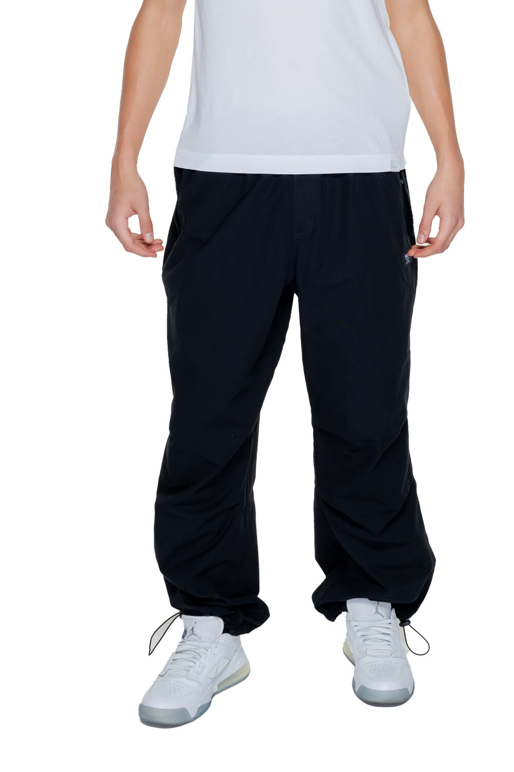 Брюки мужские Karl Kani широкие, черный 
Брюки мужские Karl Kani широкие, черный