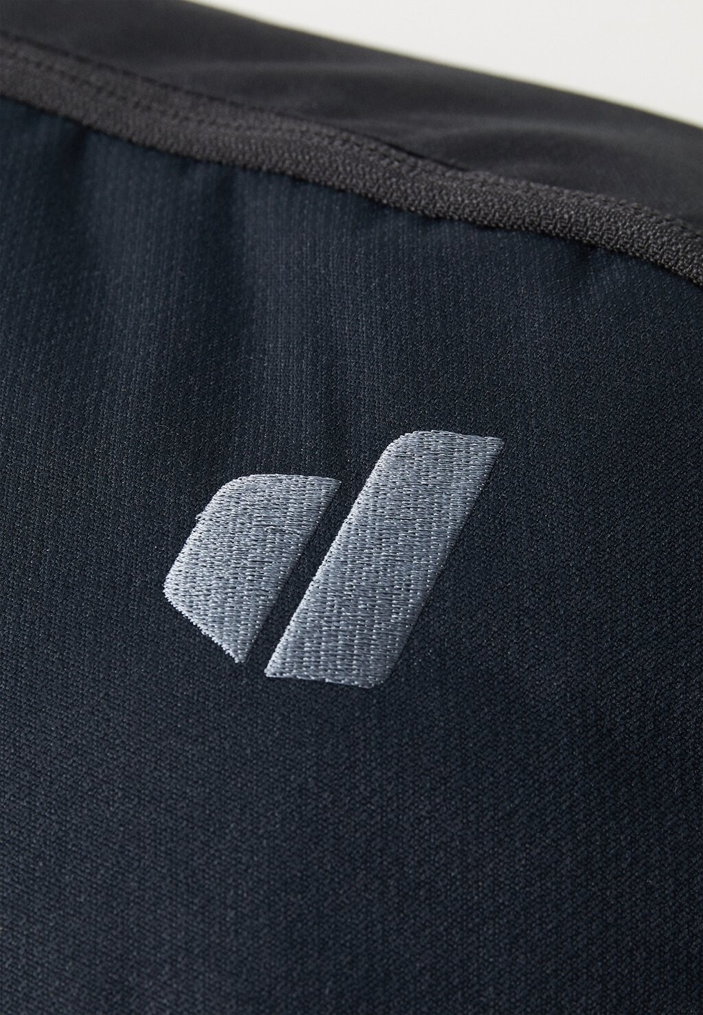 Рюкзак STROOF UNISEX Deuter, черный
Рюкзак STROOF UNISEX Deuter, черный