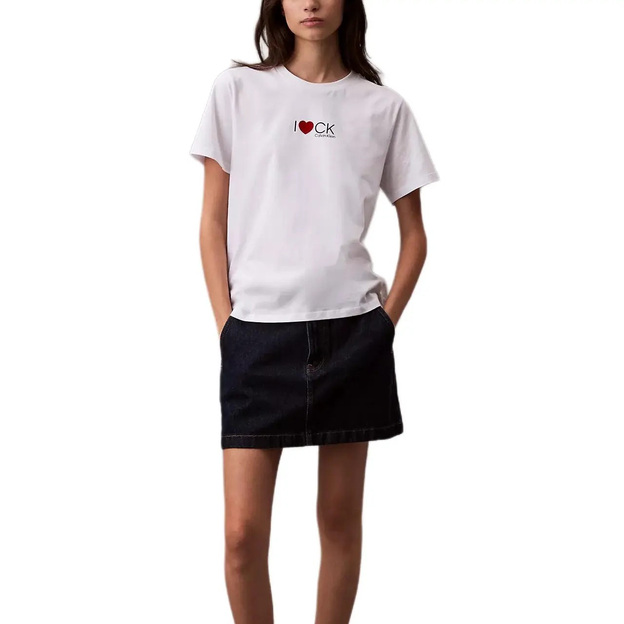 Футболка Calvin Klein Heart Logo Classic, ярко-белый
Футболка Calvin Klein Heart Logo Classic, ярко-белый