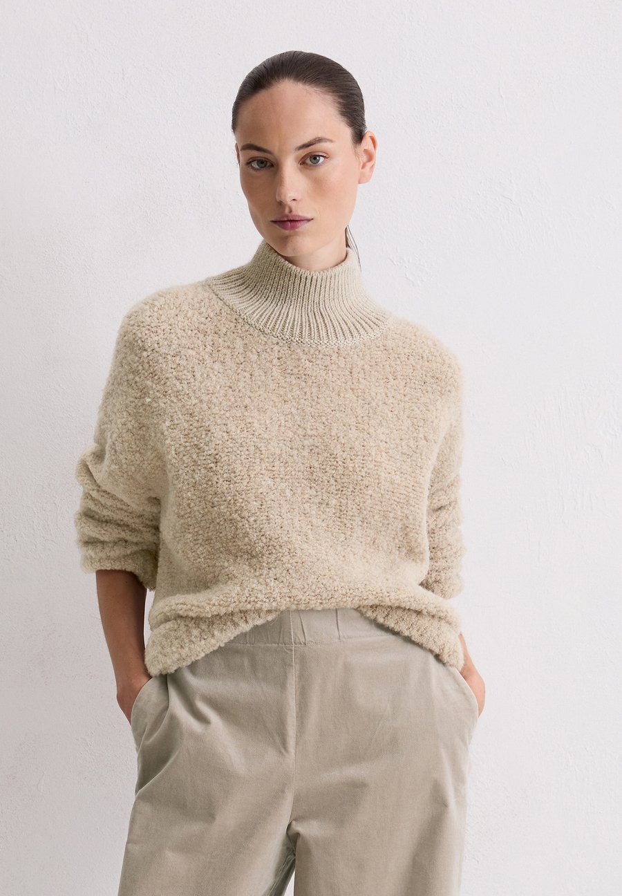 Джемпер Marc O'Polo LONGSLEEVE STAND-UP COLLAR, Chalky Mauve Melange/Beige
Джемпер Marc O'Polo LONGSLEEVE STAND-UP COLLAR, Chalky Mauve Melange/Beige