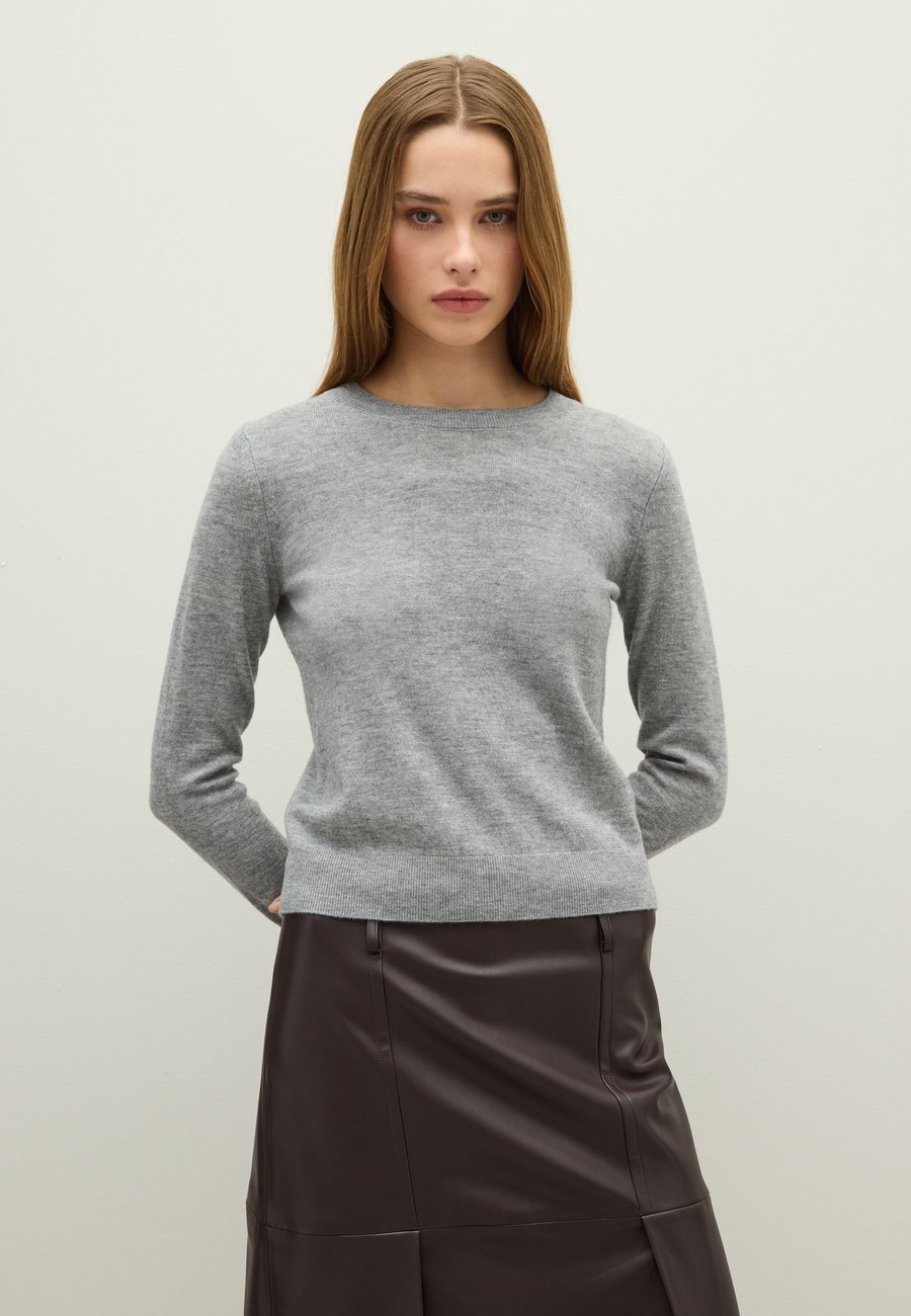 Джемпер PIOMBO Jumper, Grey Marl/Grey
Джемпер PIOMBO Jumper, Grey Marl/Grey