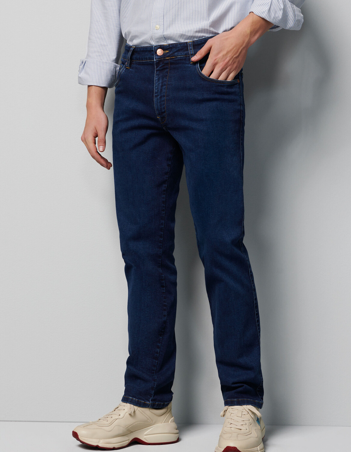 Джинсы Meyer Five Pocket Hose, цвет stone blue
Джинсы Meyer Five Pocket Hose, цвет stone blue