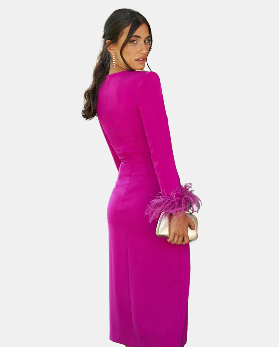 Миди-платье с перьями на манжетах MIPHAI, фуксия
Миди-платье с перьями на манжетах MIPHAI, фуксия