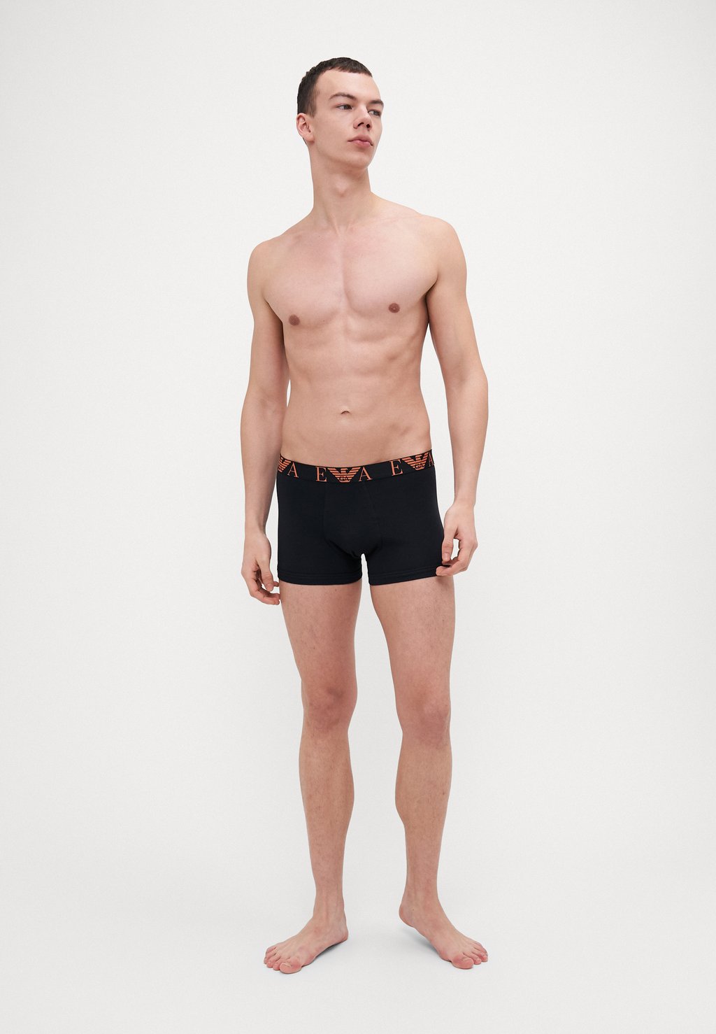 Брюки-кюлоты TRUNK 3 PACK Emporio Armani, черный
Брюки-кюлоты TRUNK 3 PACK Emporio Armani, черный