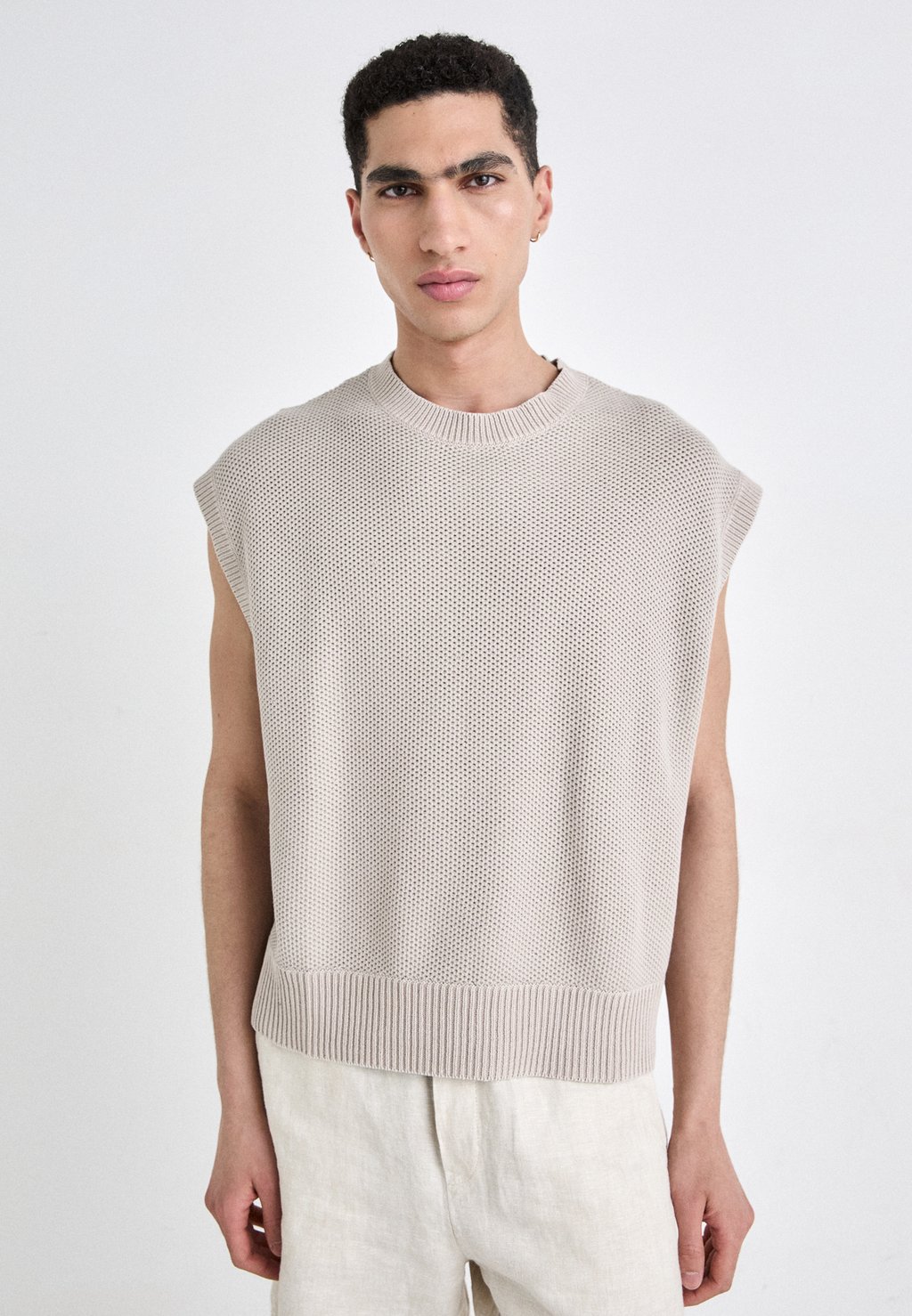 Базовая футболка Weekday, бежевый
Базовая футболка Weekday, бежевый