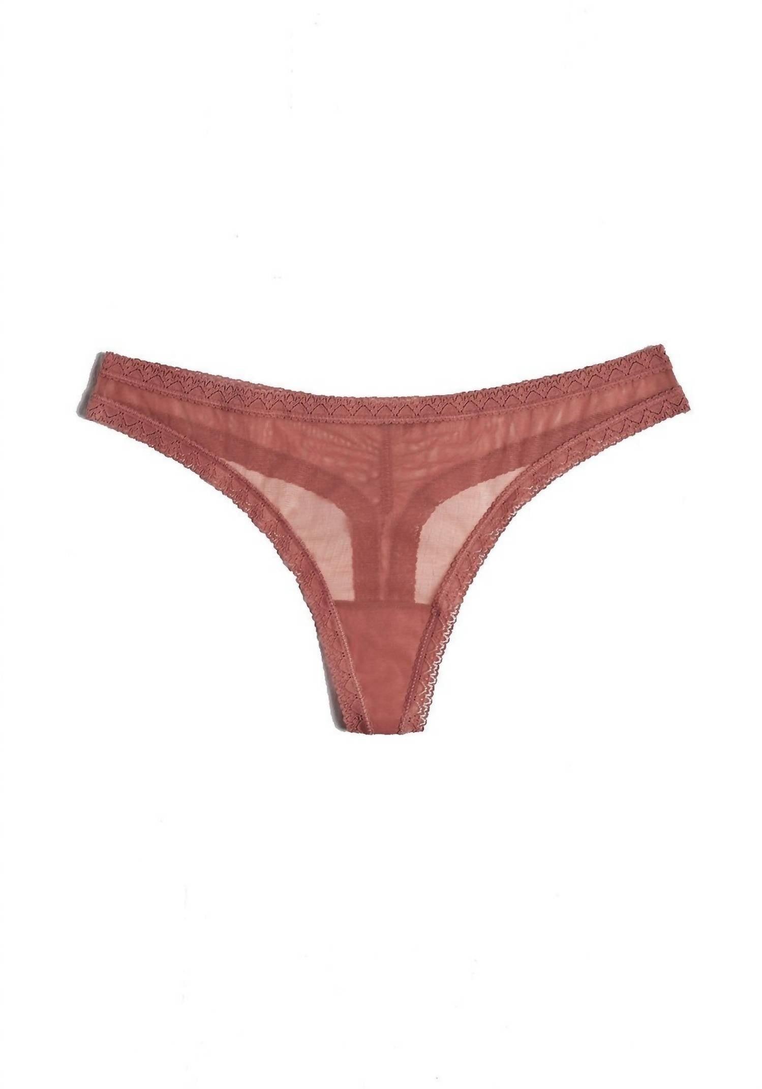 Трусики-стринги с сетчатой отделкой и кружевом цвета мускатный орех Blush Lingerie, цвет nutmeg
Трусики-стринги с сетчатой отделкой и кружевом цвета мускатный орех Blush Lingerie, цвет nutmeg