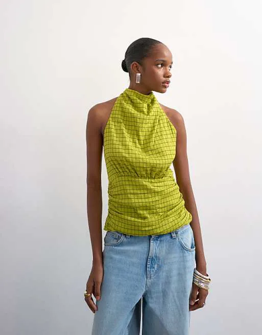 Мягкий зеленый топ с воротником-стойкой Topshop
Мягкий зеленый топ с воротником-стойкой Topshop