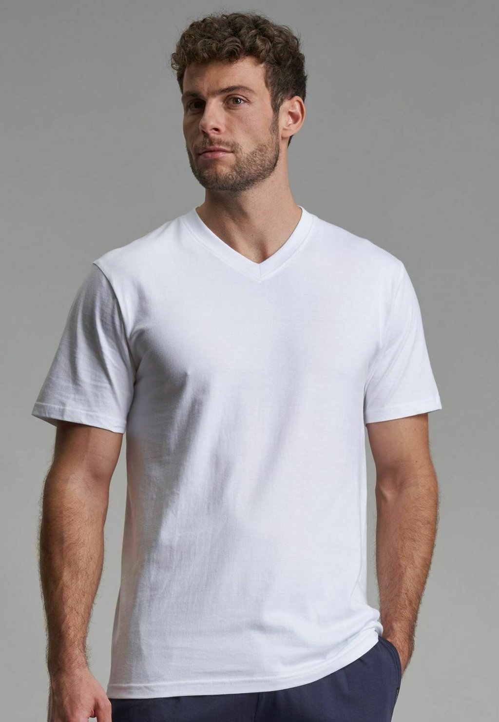 Базовая футболка 6ER PACK Götzburg, белый
Базовая футболка 6ER PACK Götzburg, белый