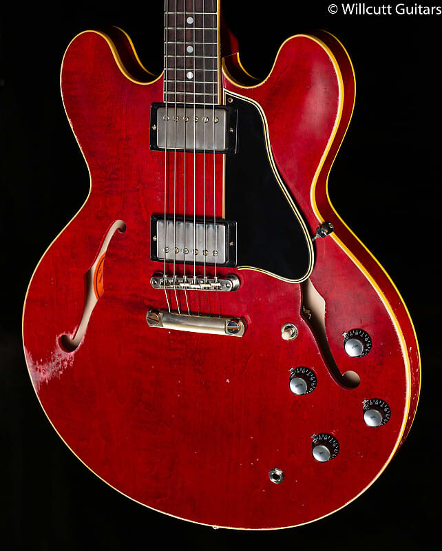 Электрогитара Gibson Custom Shop 1961 ES-335 Sixties Cherry Murphy Lab Heavy Aged
Электрогитара Gibson Custom Shop 1961 ES-335 Sixties Cherry Murphy Lab Heavy Aged