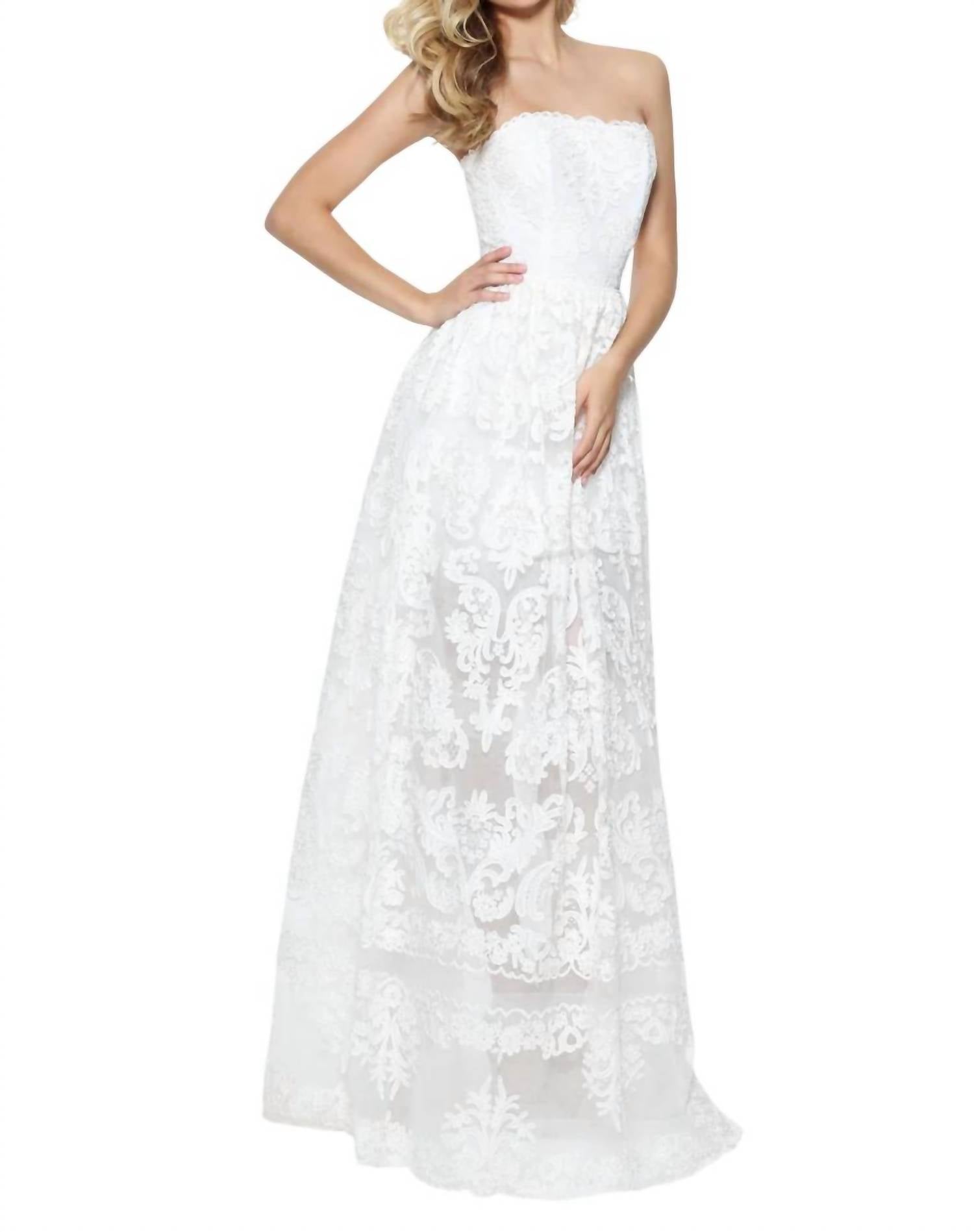 Длинное выпускное платье без бретелек цвета слоновой кости Sherri Hill
Длинное выпускное платье без бретелек цвета слоновой кости Sherri Hill