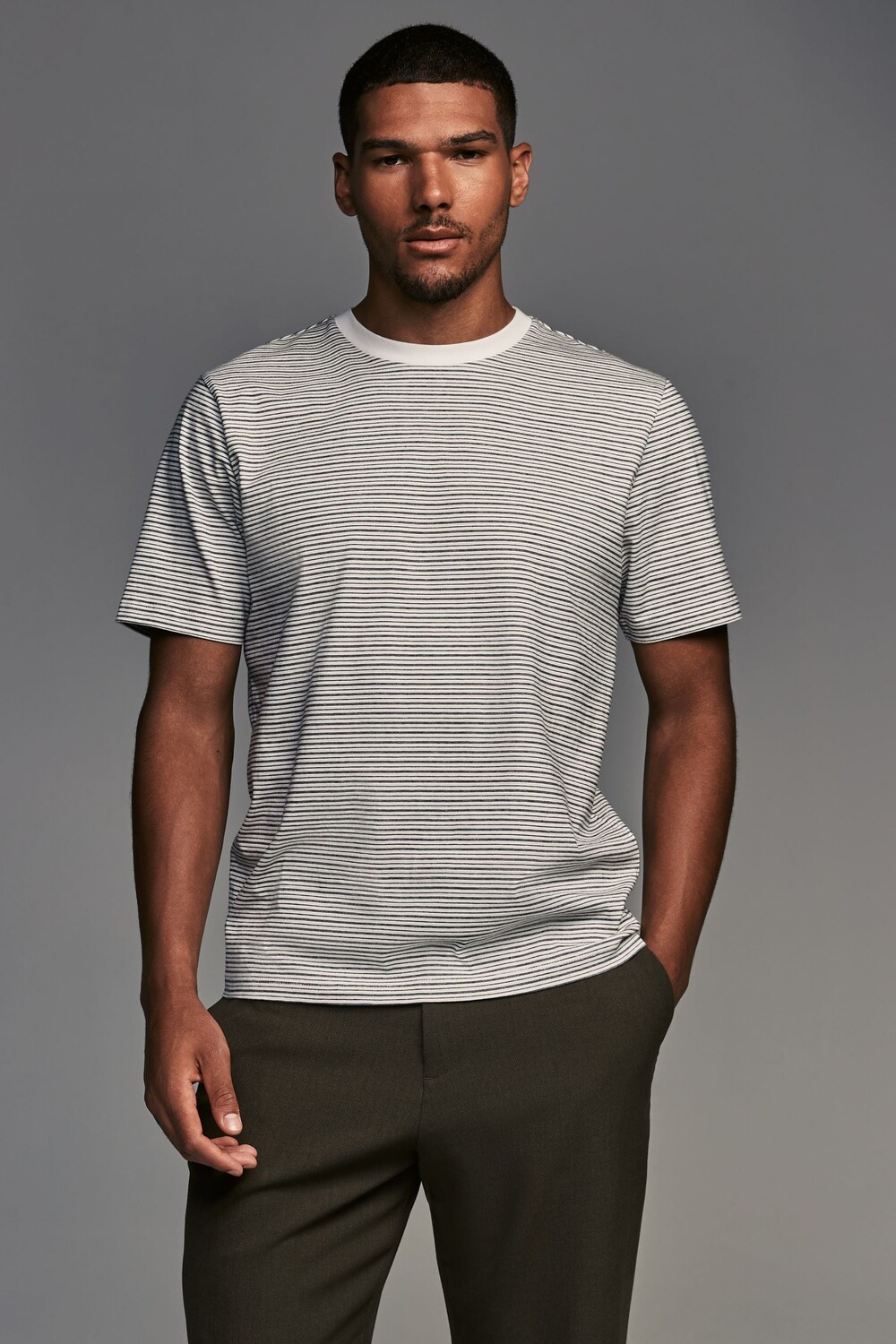 Футболка из 100% хлопка с текстурированной полоской Next, белый
Футболка из 100% хлопка с текстурированной полоской Next, белый