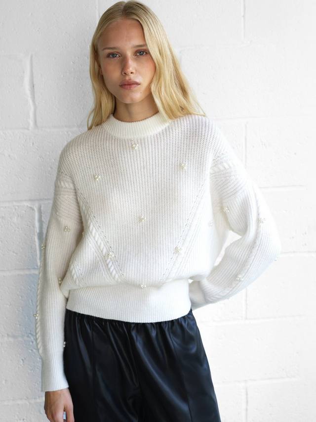 Свитер Mersai с вязаным узором и искусственным жемчугом French Connection, Porcelain Cream
Свитер Mersai с вязаным узором и искусственным жемчугом French Connection, Porcelain Cream