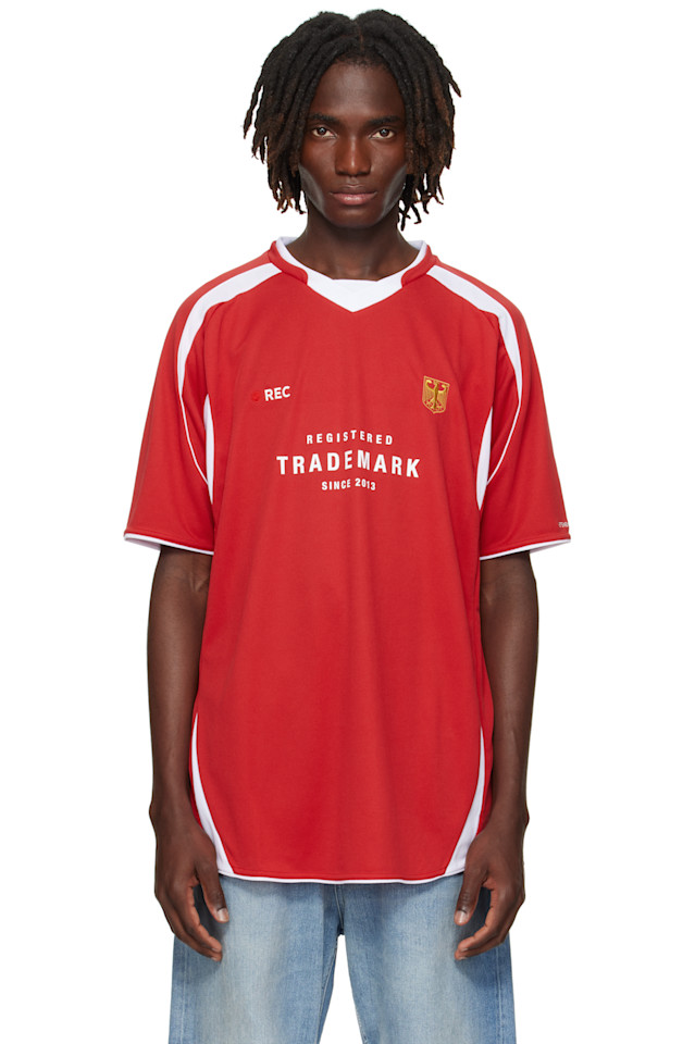 Футболка бренда Trademark Vetements, красный
Футболка бренда Trademark Vetements, красный