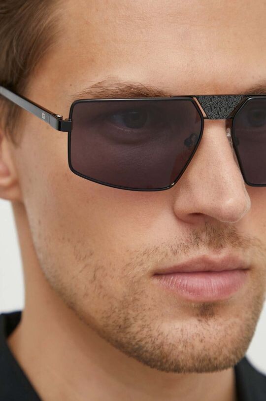 Солнцезащитные очки Guess, черный 
Солнцезащитные очки Guess, черный