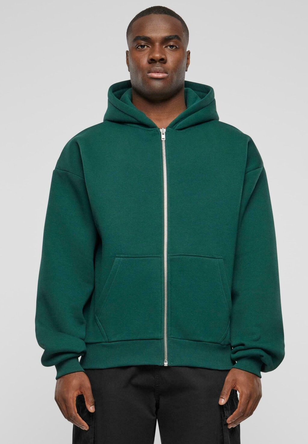 Толстовка PROHIBITED, цвет britishracinggreen
Толстовка PROHIBITED, цвет britishracinggreen