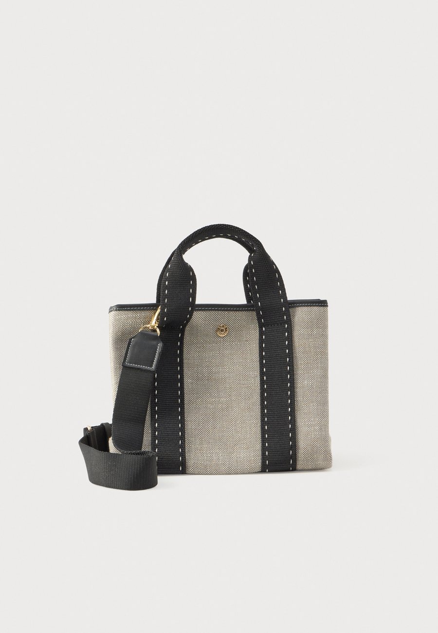 Сумка Rue de Verneuil TRAVERSÉE S, Grey/Black/Grey
Сумка Rue de Verneuil TRAVERSÉE S, Grey/Black/Grey