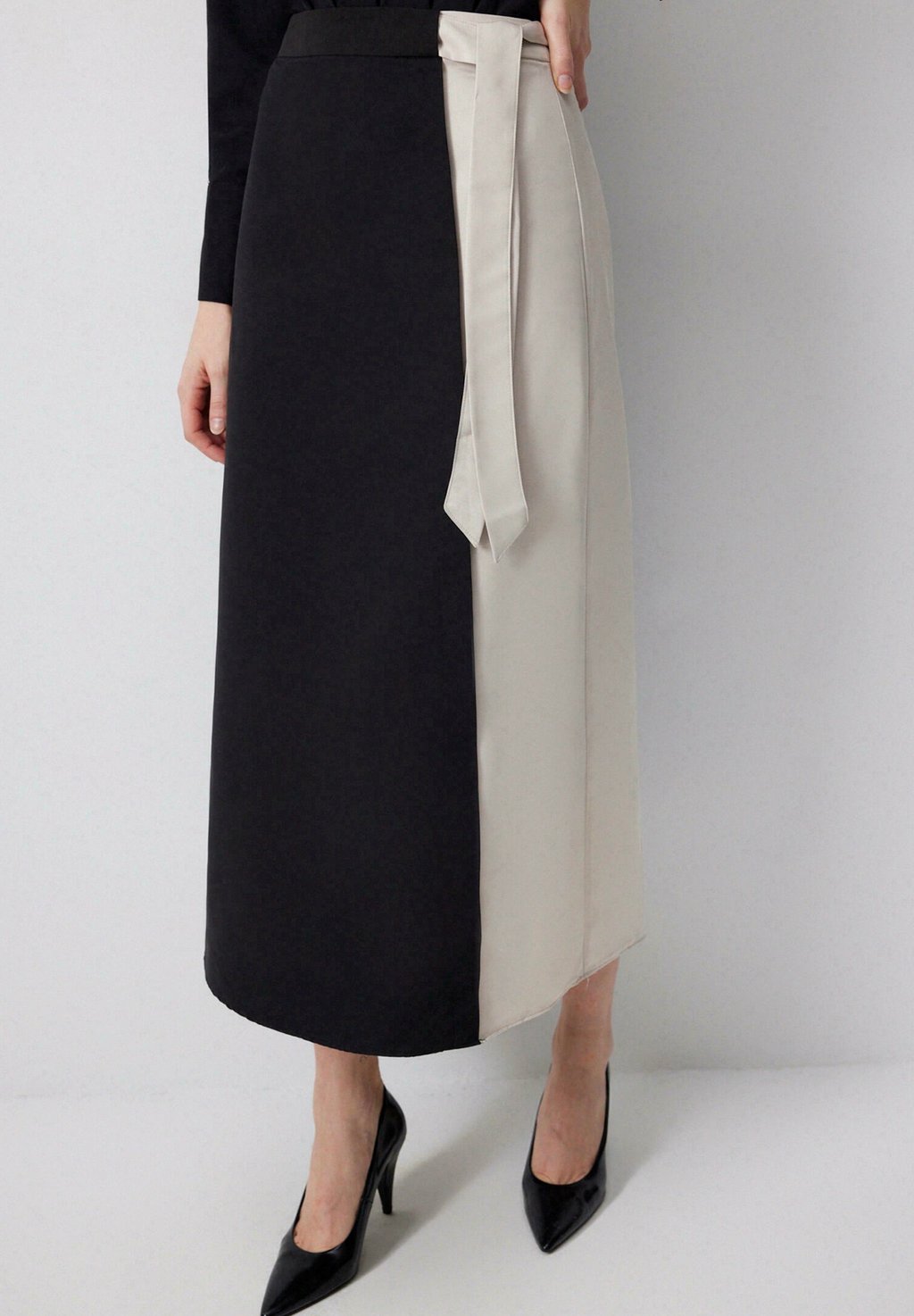 Юбка макси Touché Privé, черный
Юбка макси Touché Privé, черный