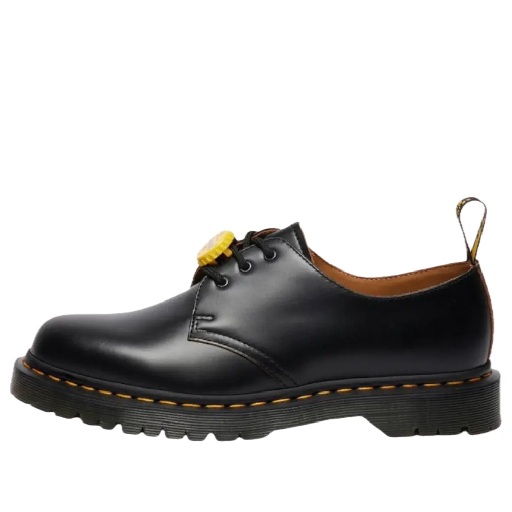 Dr. Martens x Palace 1461 'Black'
Dr. Martens x Palace 1461 'Black'