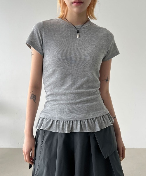 4INT. Футболка с короткими рукавами, круглым вырезом и оборками, 4INT, серый
4INT. Футболка с короткими рукавами, круглым вырезом и оборками, 4INT, серый