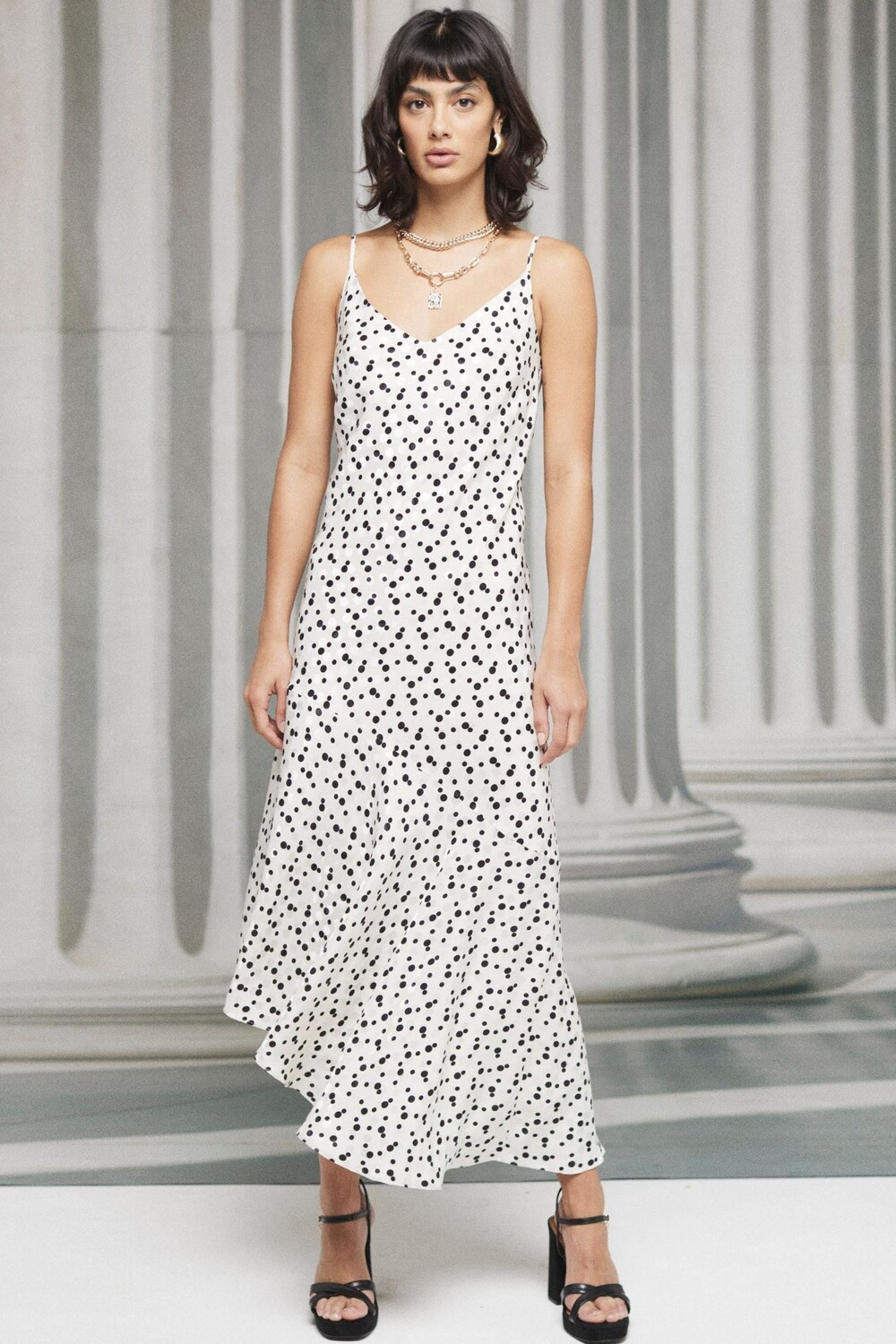 Платье-Комбинация с асимметричным подолом River Island, белый
Платье-Комбинация с асимметричным подолом River Island, белый