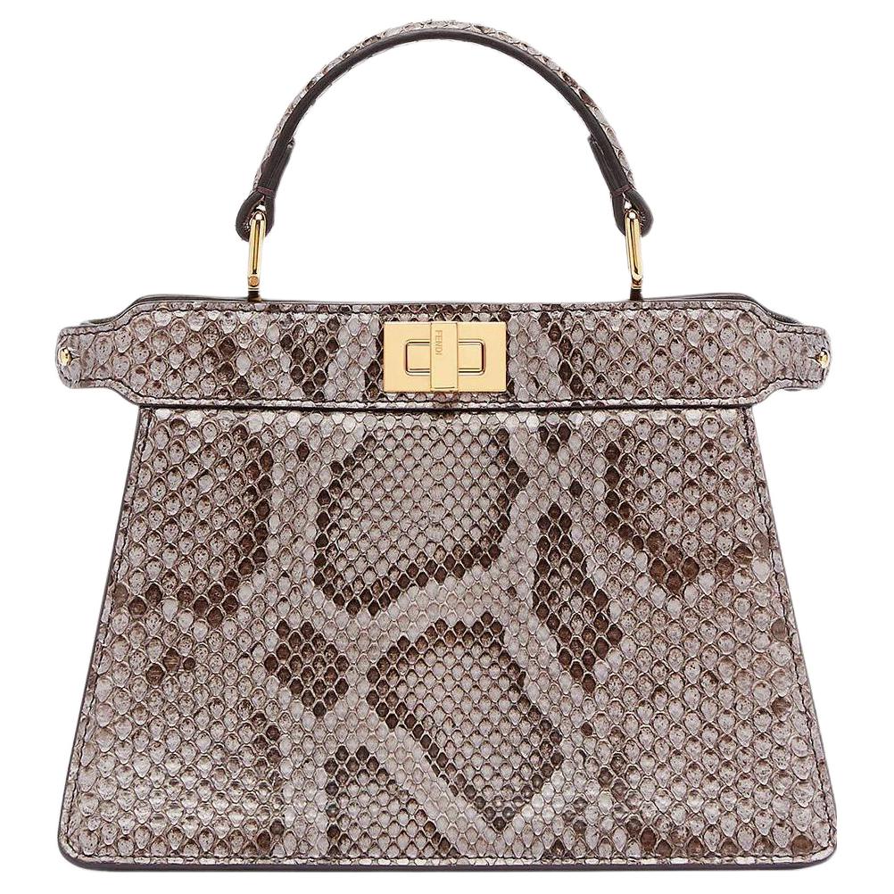 Сумка Peekaboo ISeeU Python Skin женская темно-серая FENDI
Сумка Peekaboo ISeeU Python Skin женская темно-серая FENDI