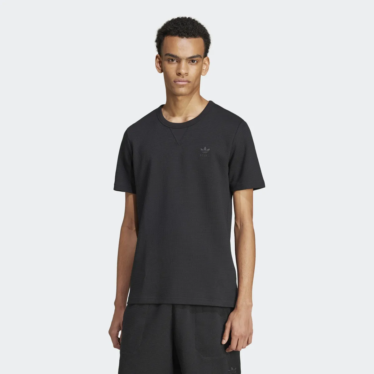 Футболка Adidas Originals "ESS W TEE", черный
Футболка Adidas Originals "ESS W TEE", черный