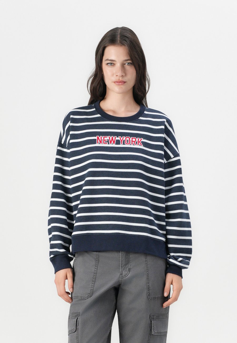 Толстовка Hollister Co. EMEA, Dark Blue/White/Dark Blue
Толстовка Hollister Co. EMEA, Dark Blue/White/Dark Blue