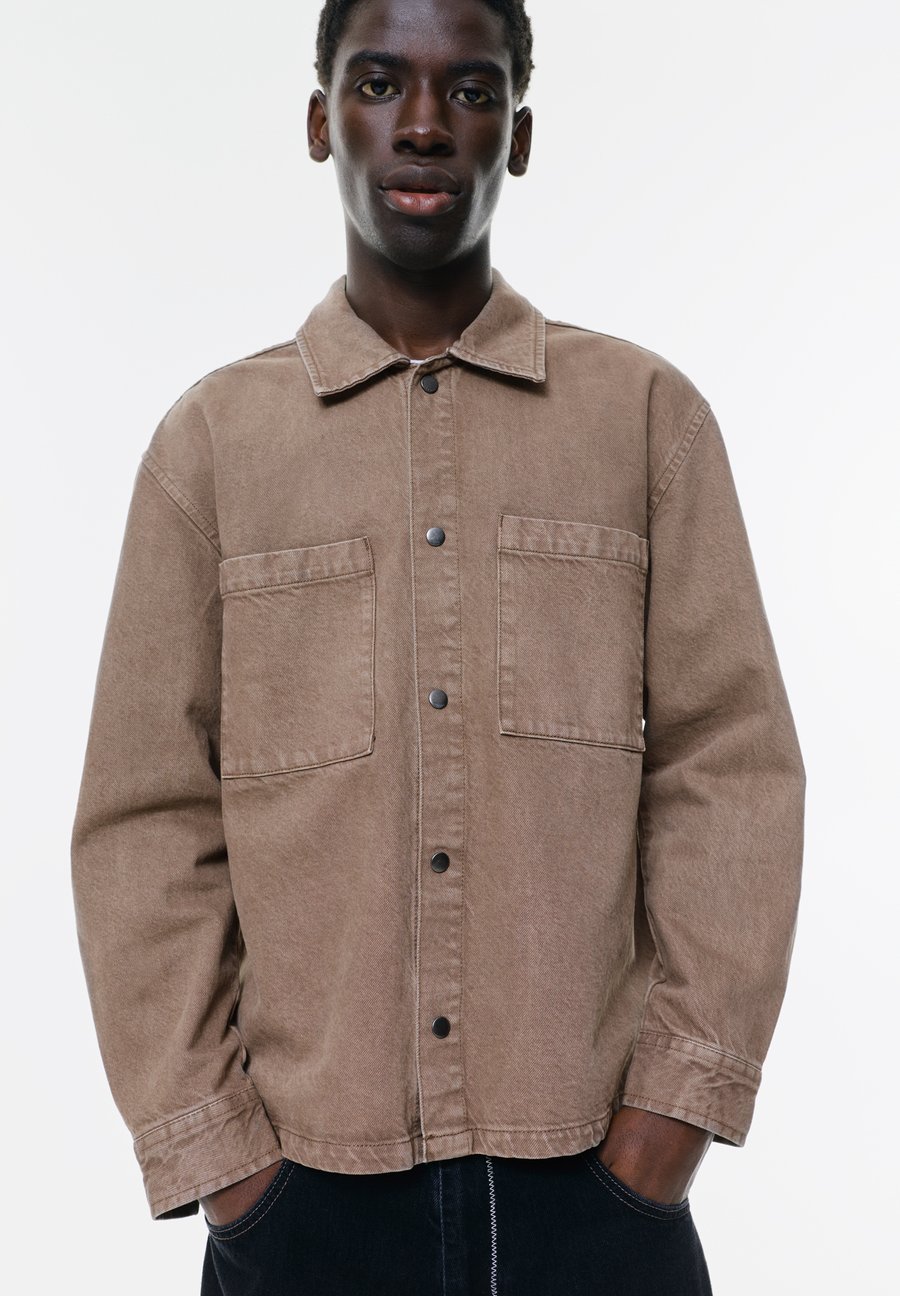 Куртка PULL&BEAR Summer jacket, Dark Brown
Куртка PULL&BEAR Summer jacket, Dark Brown