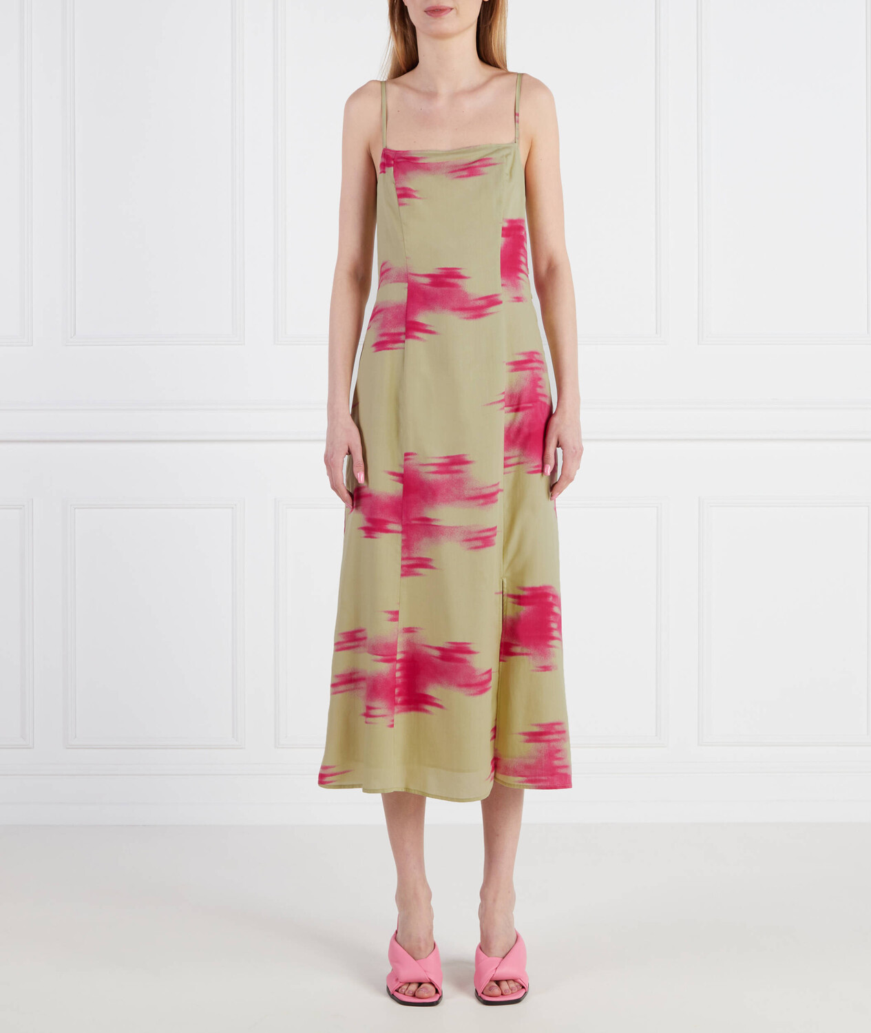 Платье Samsøe Samsøe, цвет senape
Платье Samsøe Samsøe, цвет senape