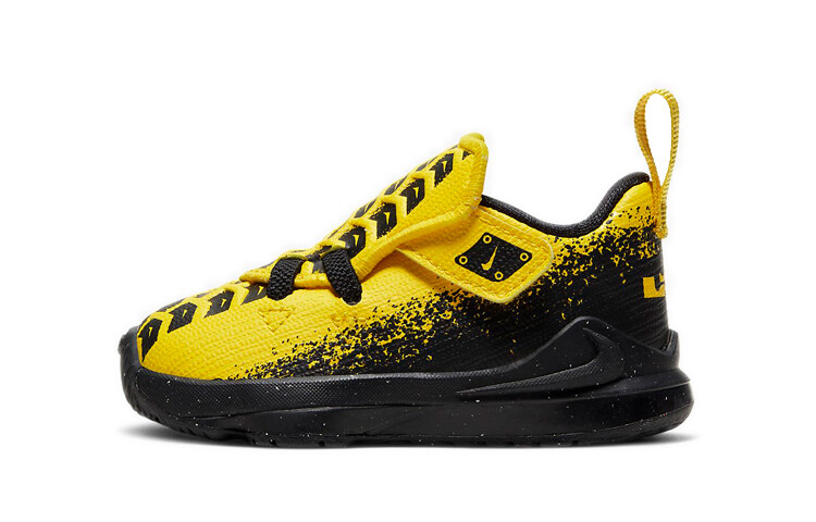 Кроссовки для малышей Nike Lebron 17 TD
Кроссовки для малышей Nike Lebron 17 TD